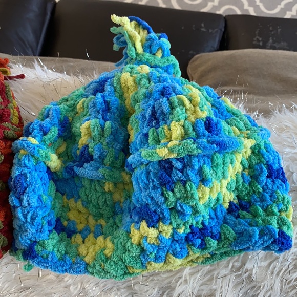 2 hats - Picture 3 of 3